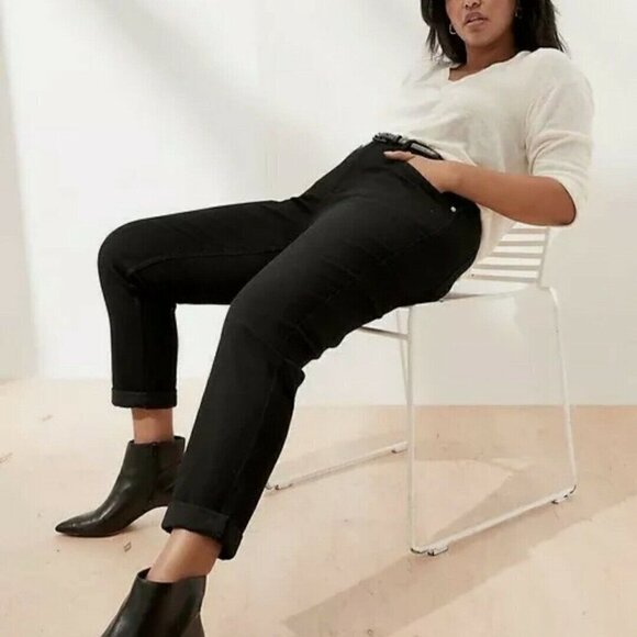 Banana Republic Low-Rise Black Tapered Girlfriend Jeans Size 0/25 PETITE - Picture 4 of 4